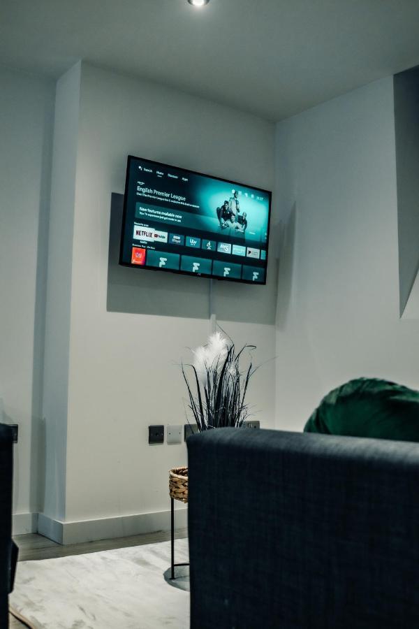 Bv Cosy Basement Apartment At Conditioning House Bradford  Exterior photo